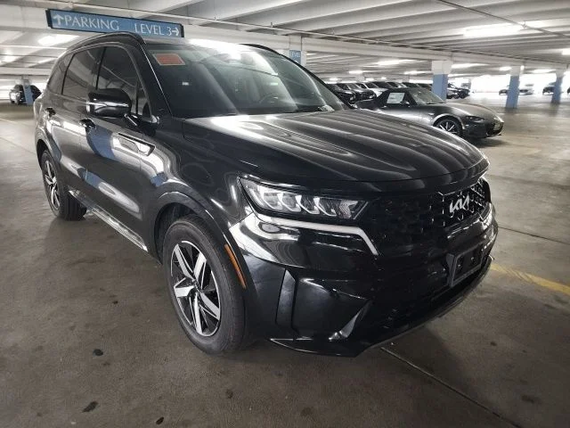 Used 2022 Black Kia S image 2