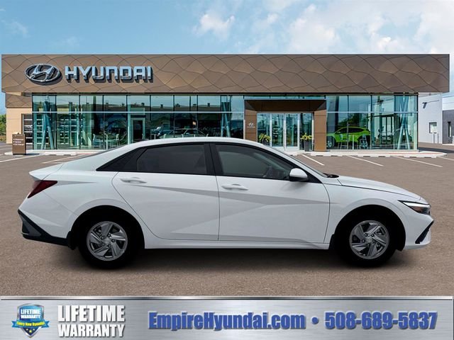New 2026 White Hyundai SE image 28