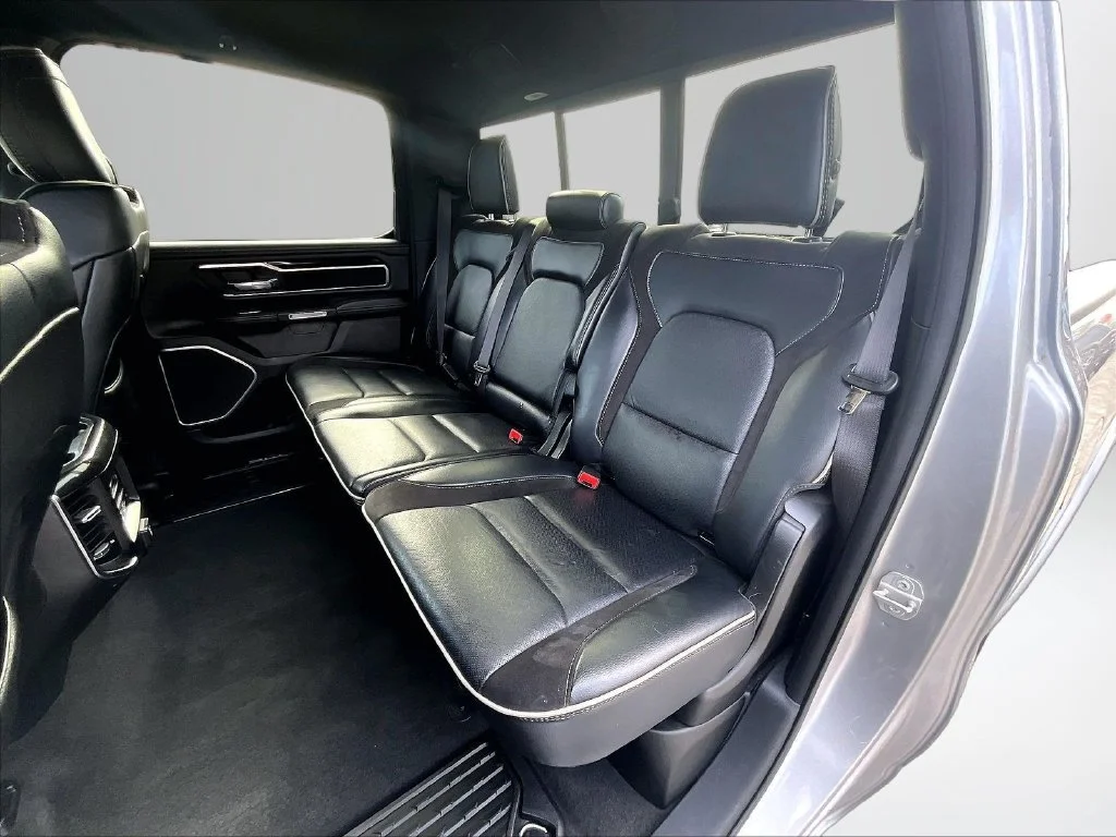 Used 2022 Silver Ram Laramie image 27