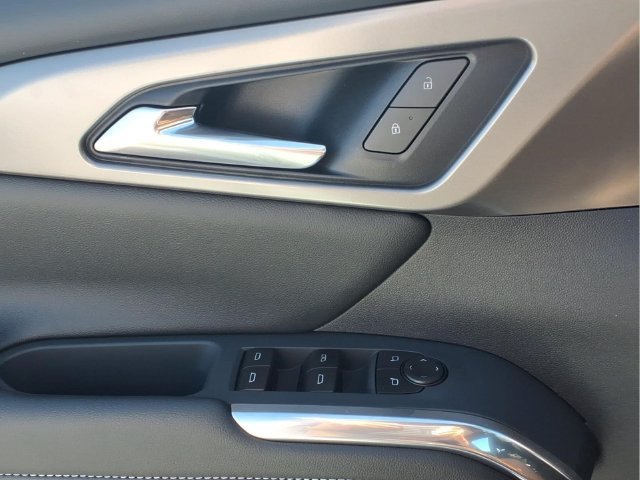 New 2027 Summit White Chevrolet LT image 14