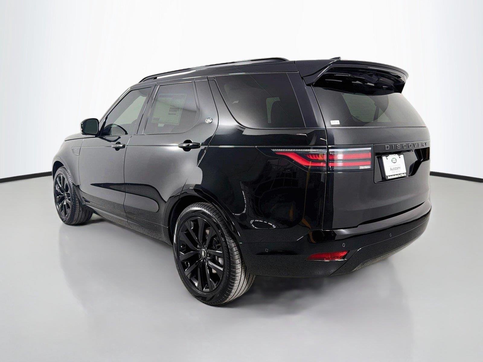 New 2026 Santorini Black Land Rover Dynamic SE image 7