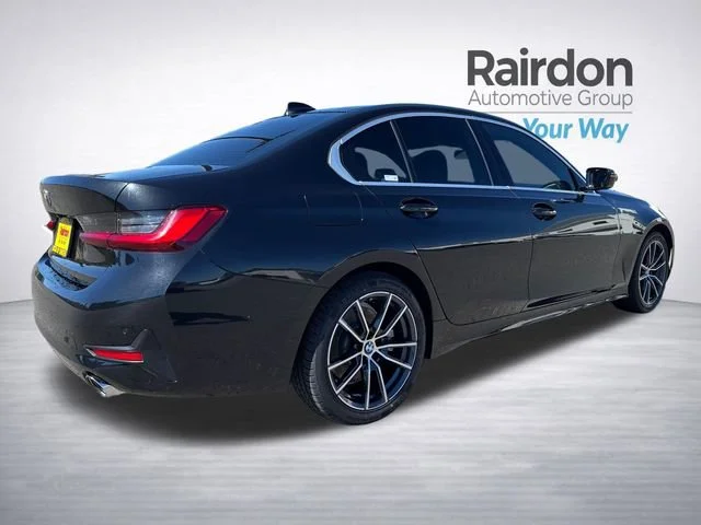 Used 2019 Black Sapphire Metallic BMW 330i image 7
