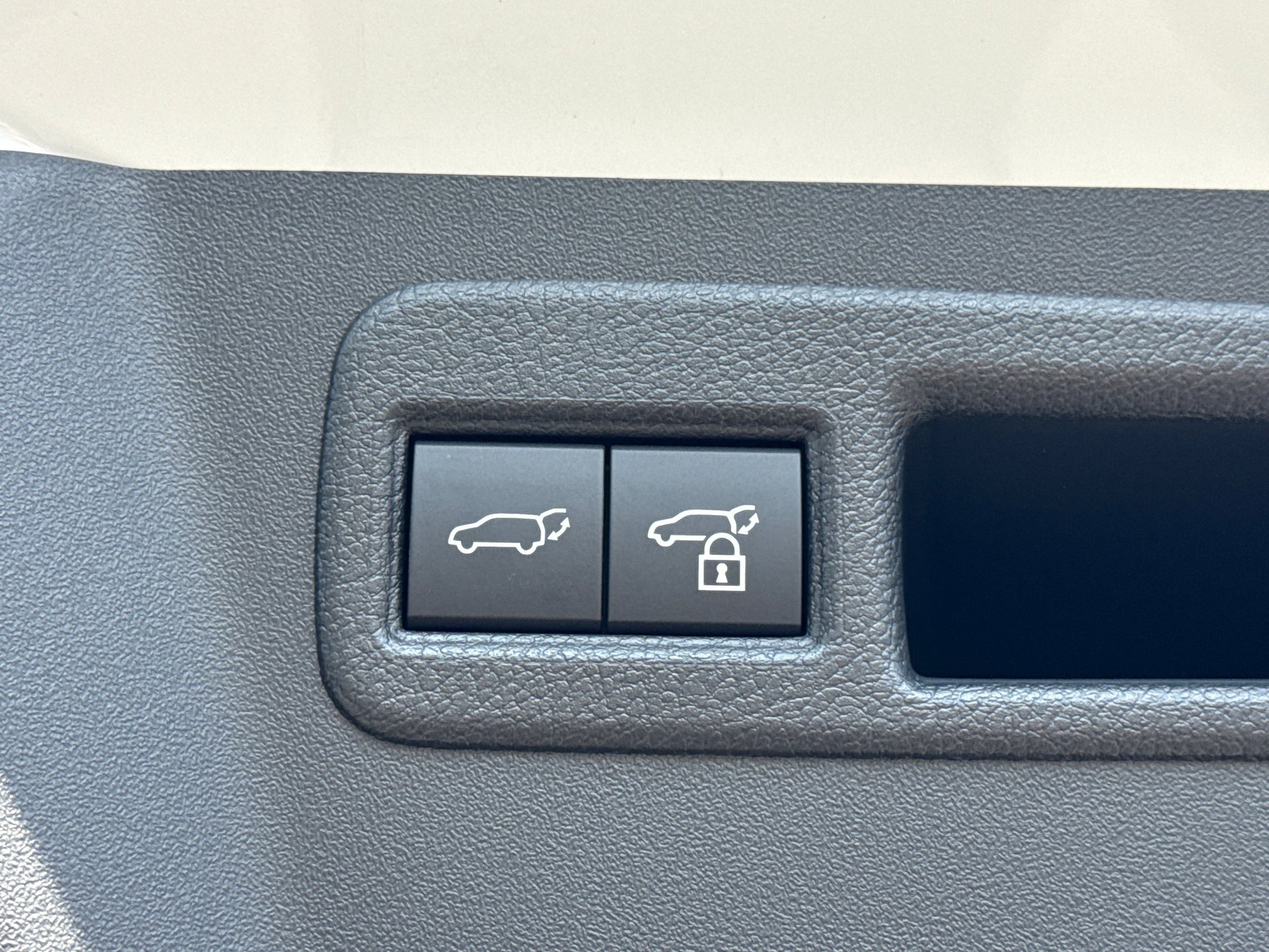 New 2026 Wind Chill Pearl <sup>1</sup> Toyota  SE image 12
