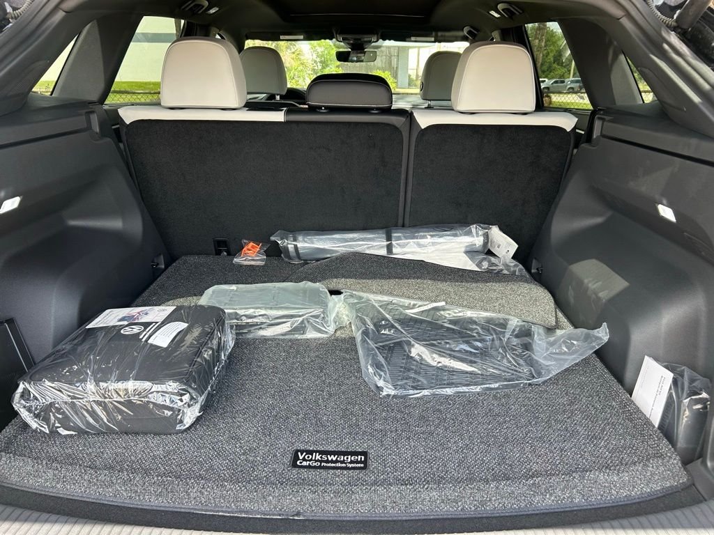 New 2026 Black Volkswagen SEL Premium R-Line image 59