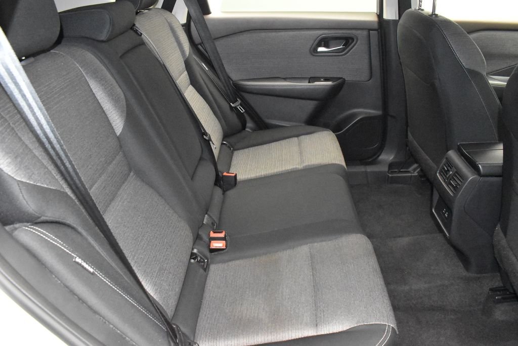 Used 2023 Silver Nissan SV image 28