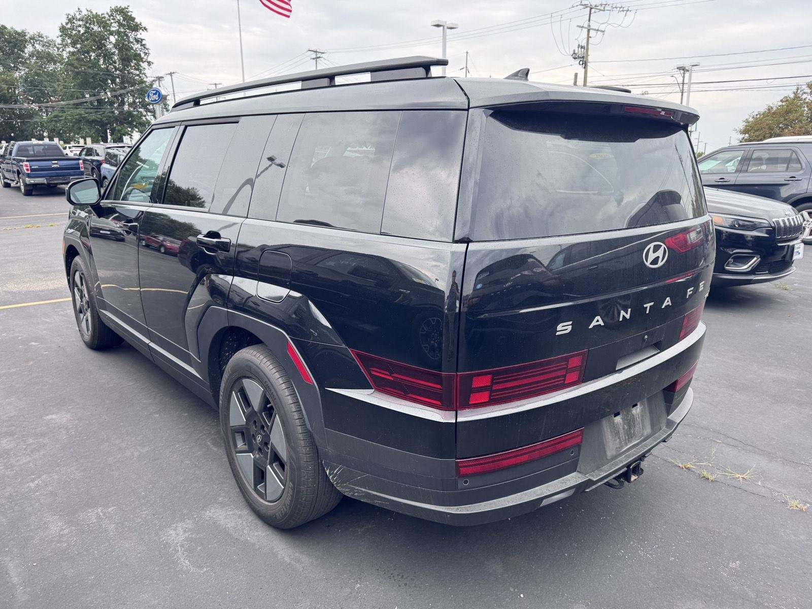 Used 2026 Phantom Black Hyundai SEL image 6