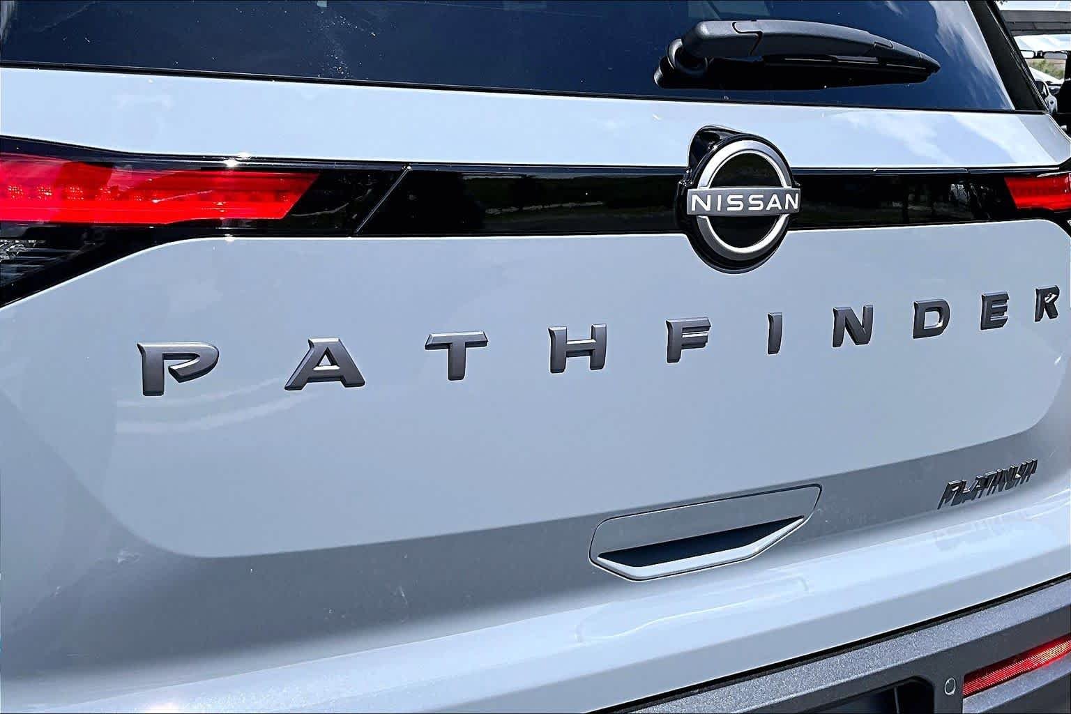 New 2026 Boulder Gray Pearl Nissan Platinum image 15