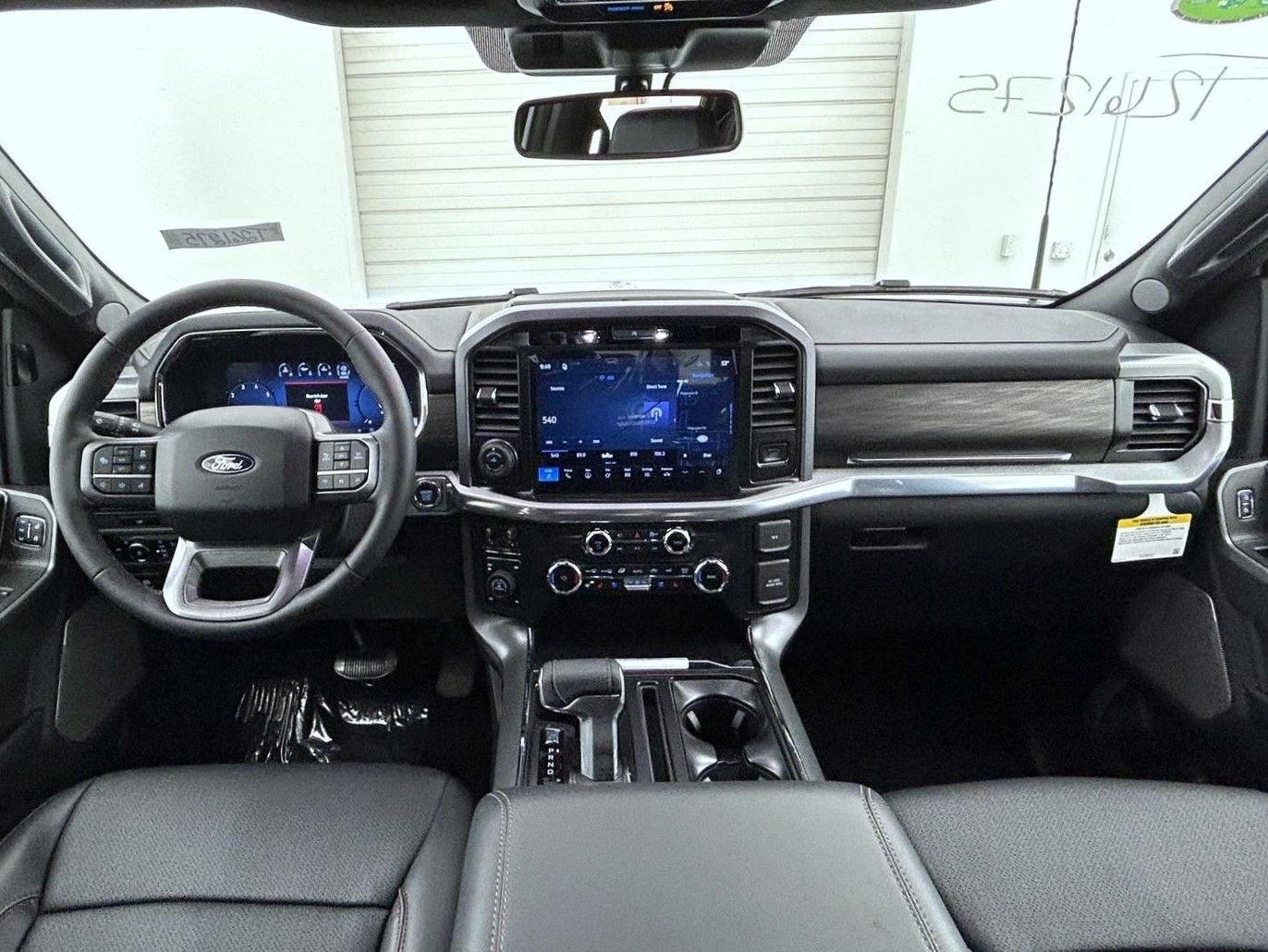 New 2026 Star White Metallic Tri-Coat Ford Lariat image 13
