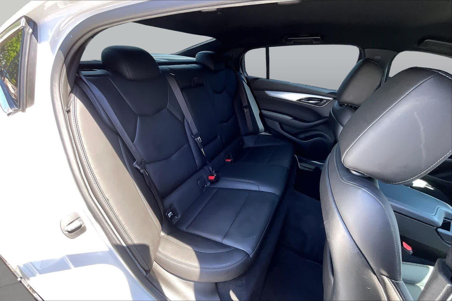 Used 2023 CRYSTAL WHITE TRICOAT Cadillac Luxury image 51