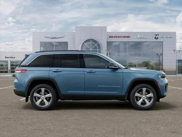 New 2026 Steel Blue Exterior Paint Jeep Limited image 125