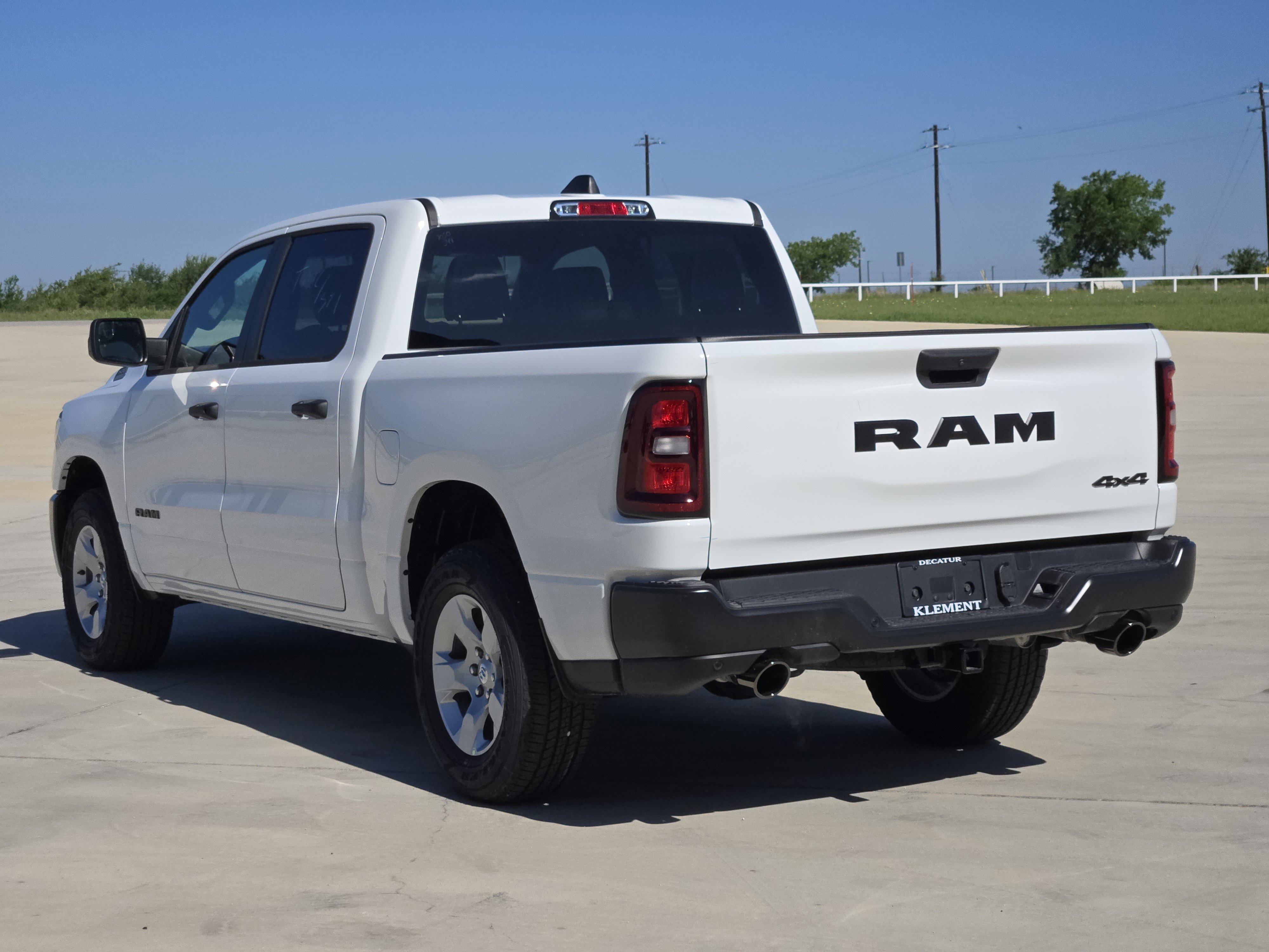 New 2026 Bright White Clear-Coat Exterior Paint RAM Tradesman image 4