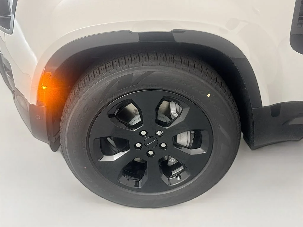 New 2026 Borasco Grey Land Rover X-Dynamic SE image 32