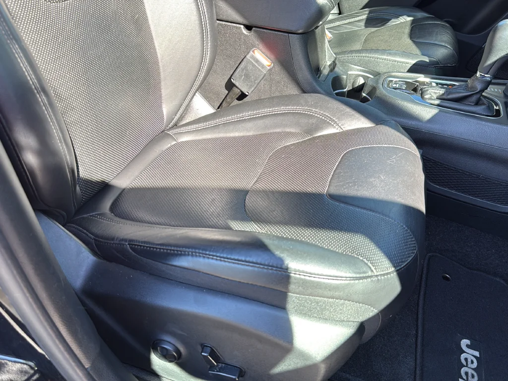 Used 2019 Black Jeep Limited image 14