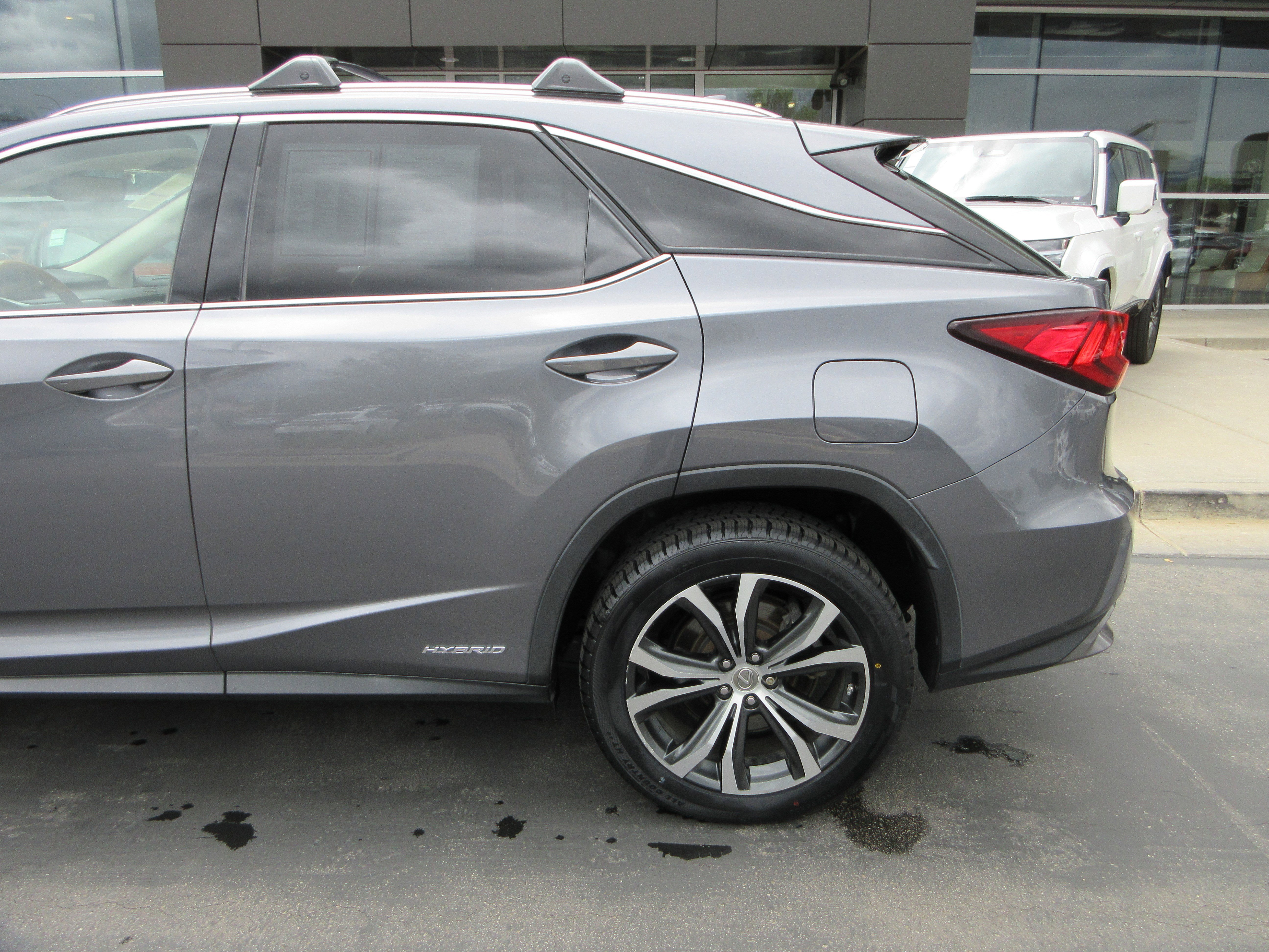 Used 2016 Nebula Gray Pearl Lexus 450h image 4