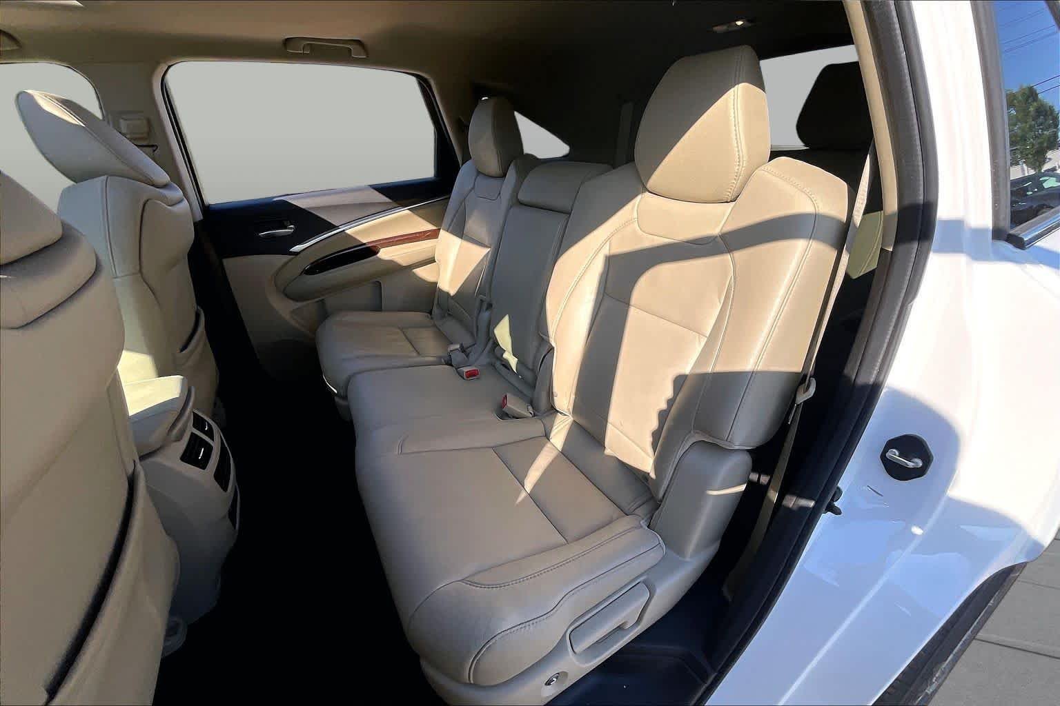 Used 2020 Platinum White Pearl Acura  image 20