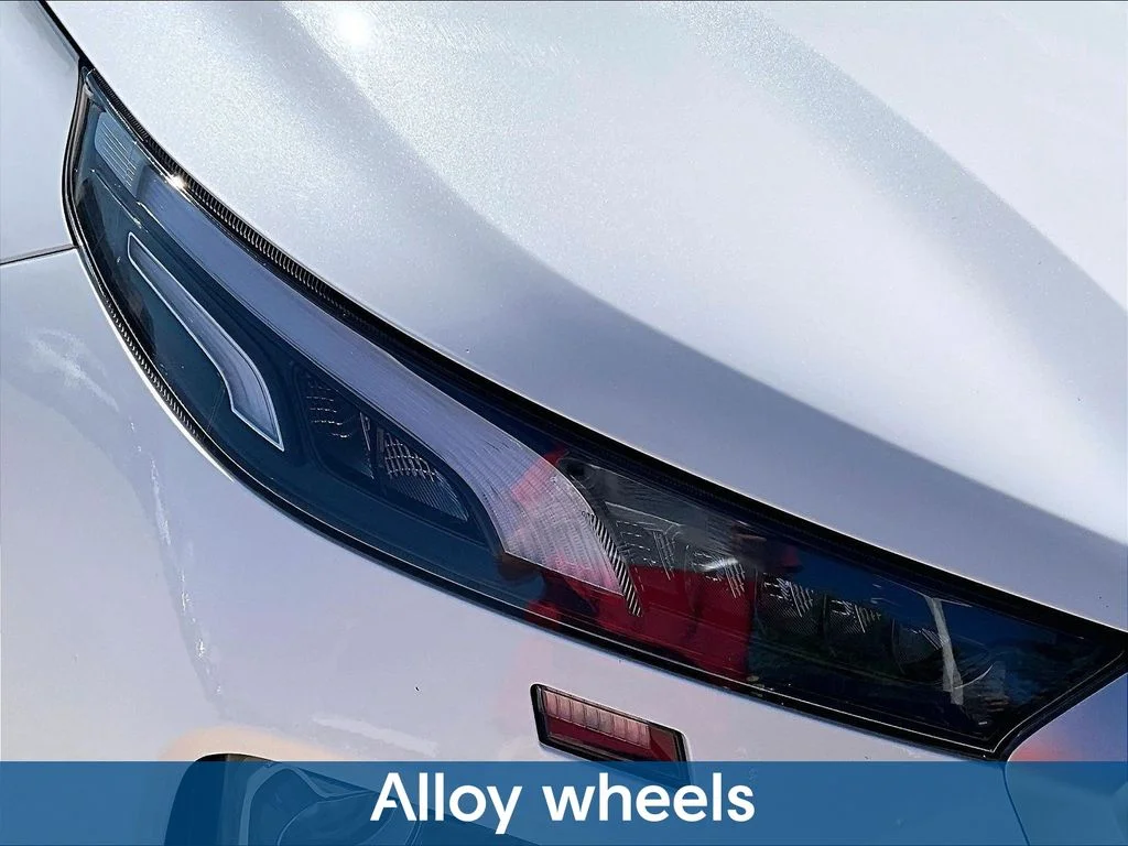 Used 2021 White Hyundai Calligraphy image 35