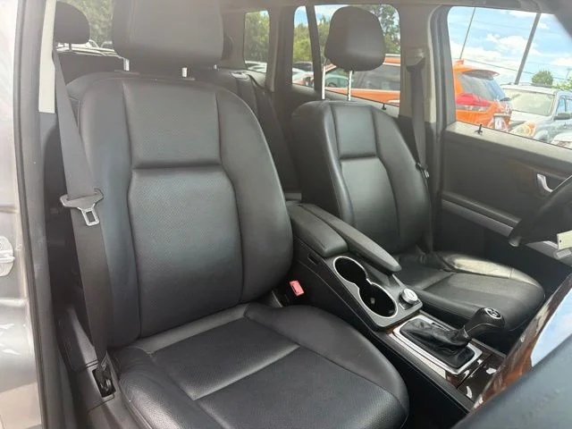 Used 2012 Gray Mercedes-Benz GLK 350 image 27