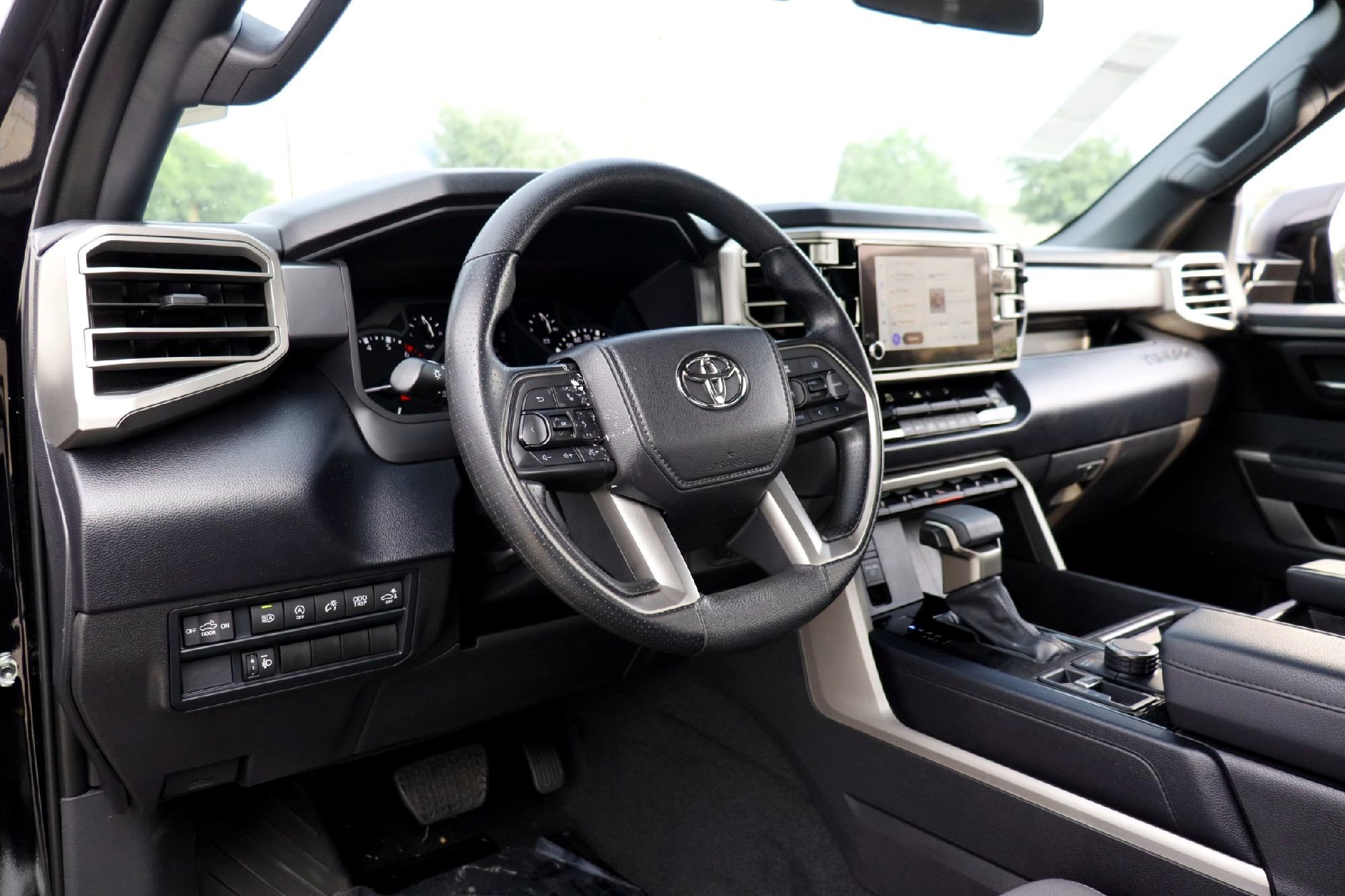 Used 2025 Midnight Black Metallic Toyota SR5 image 8