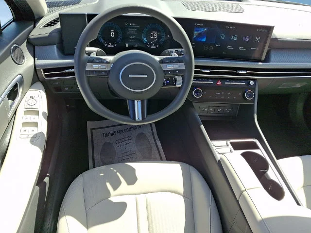 New 2025 Black Hyundai SEL image 7