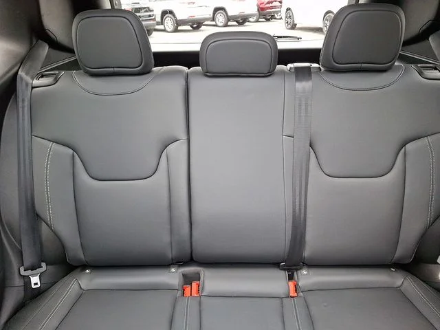 Used 2023 Black Jeep Limited image 19