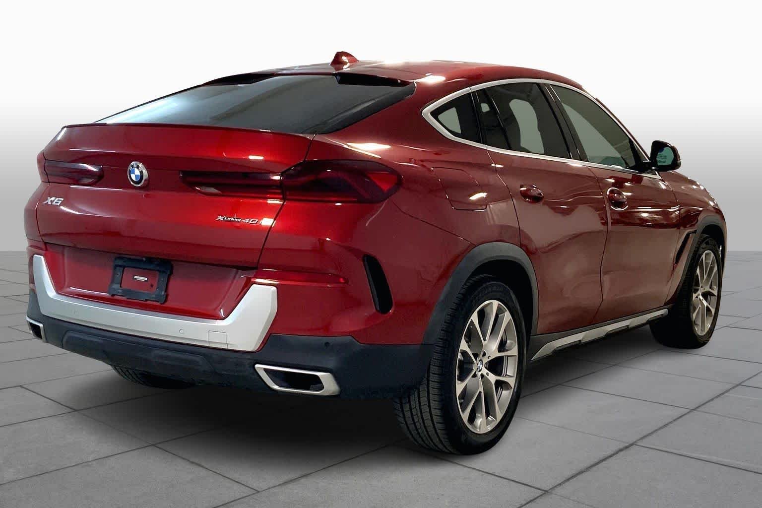 Used 2021 Flamenco Red Metallic BMW xDrive40i image 12