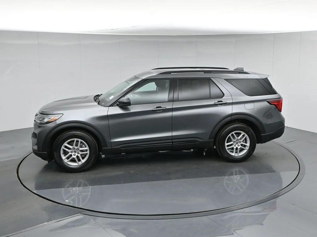 New 2026 Gray Ford Active image 43