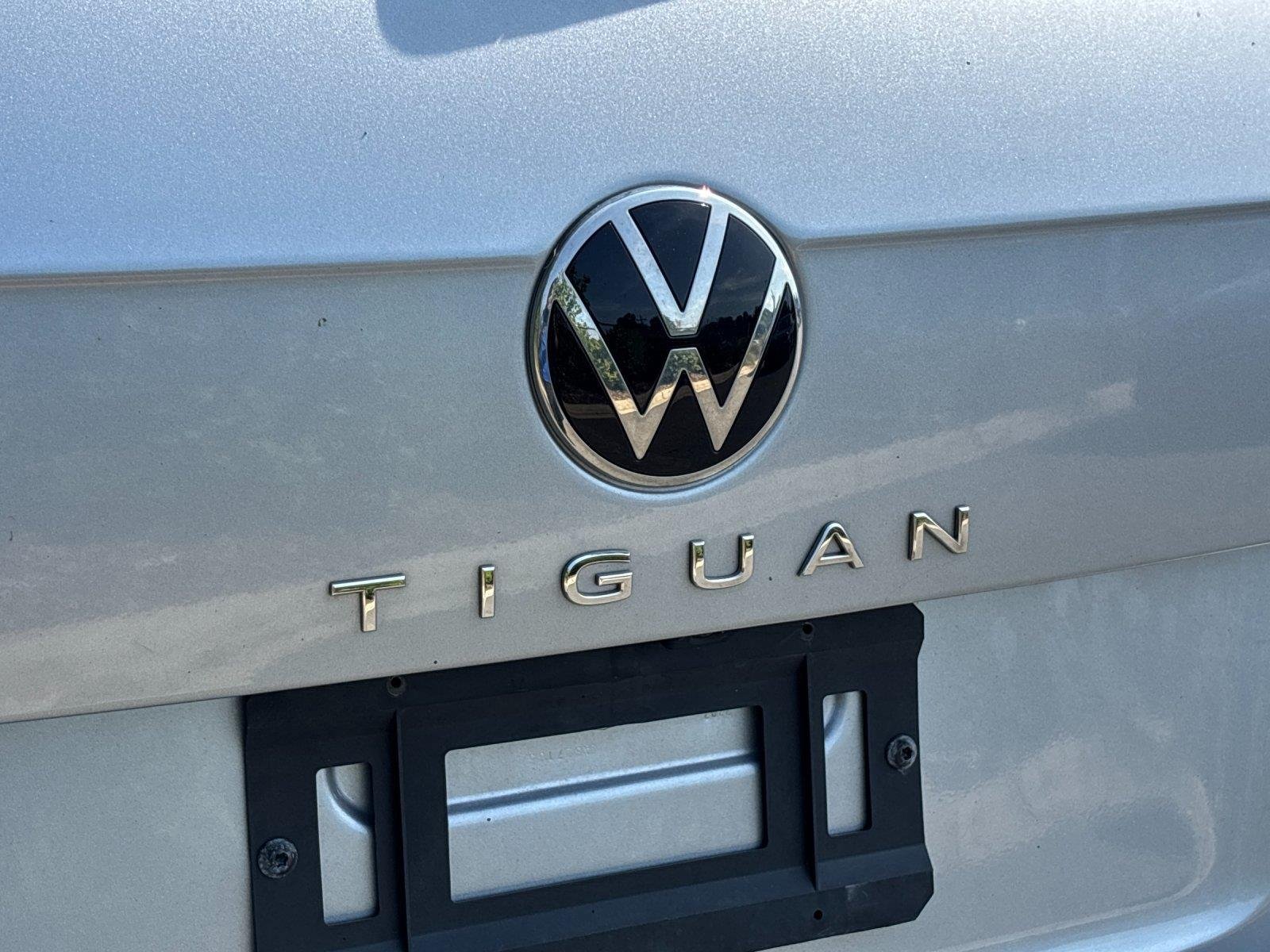 Used 2024 Pyrite Silver Metallic Volkswagen S image 10