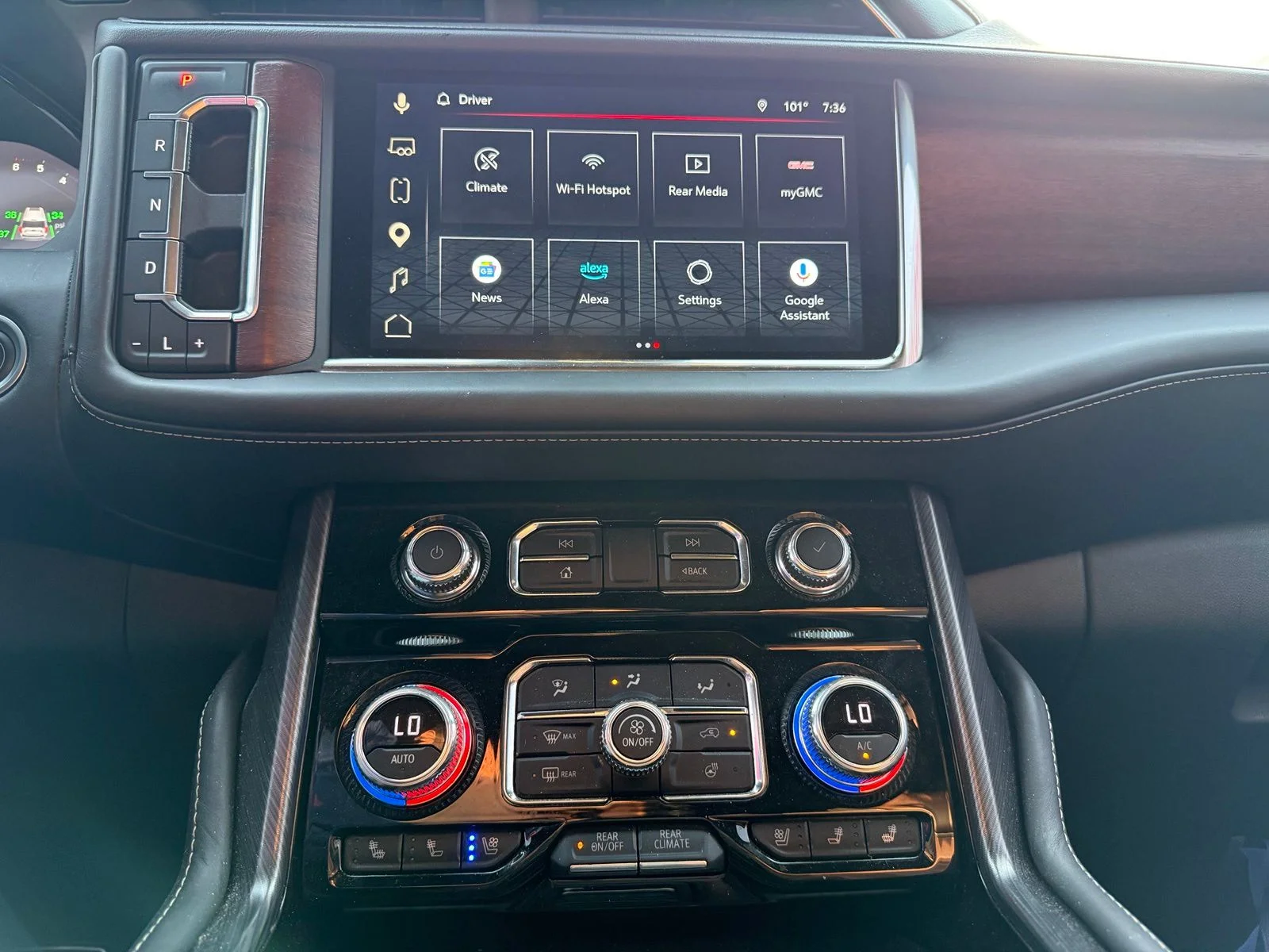 Used 2023 White GMC Denali Ultimate image 8