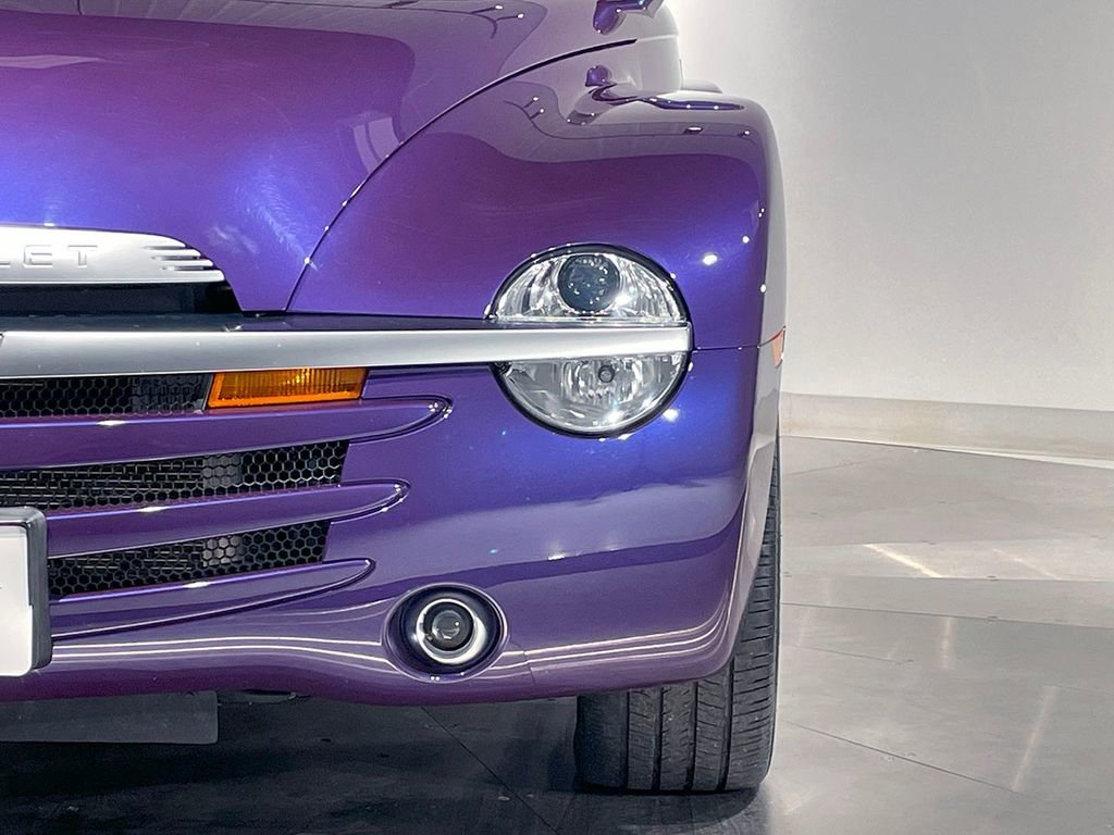2004 Chevrolet SSR LS - Photo 20
