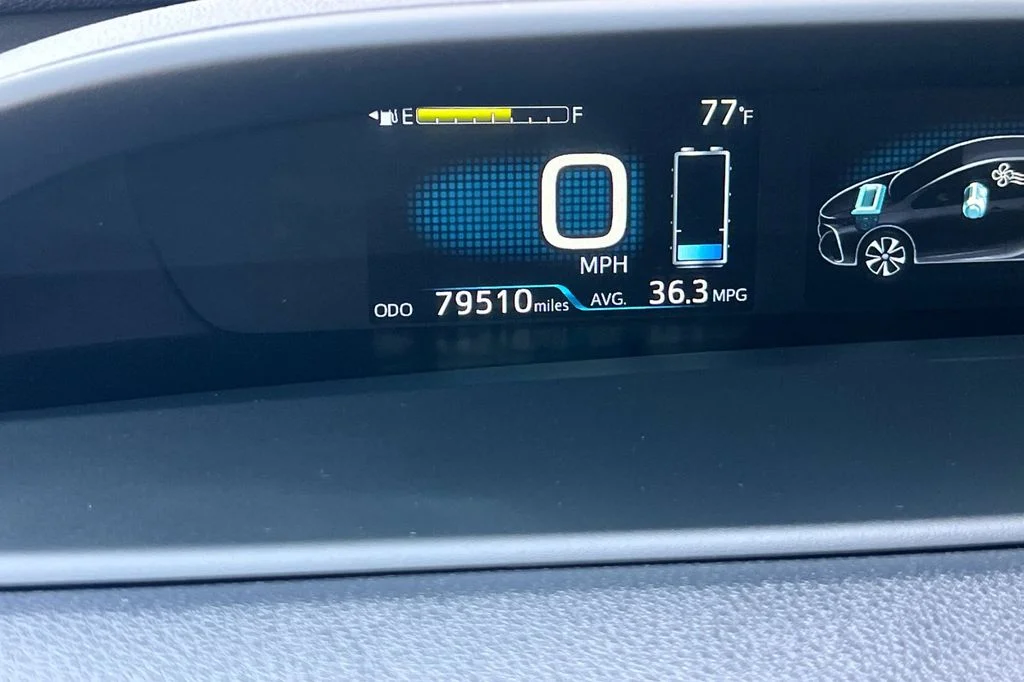 Certified Used 2021 Gray Toyota Limited image 28
