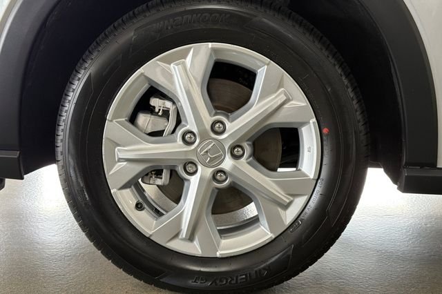 Used 2023 Lunar Silver Metallic Honda LX image 35
