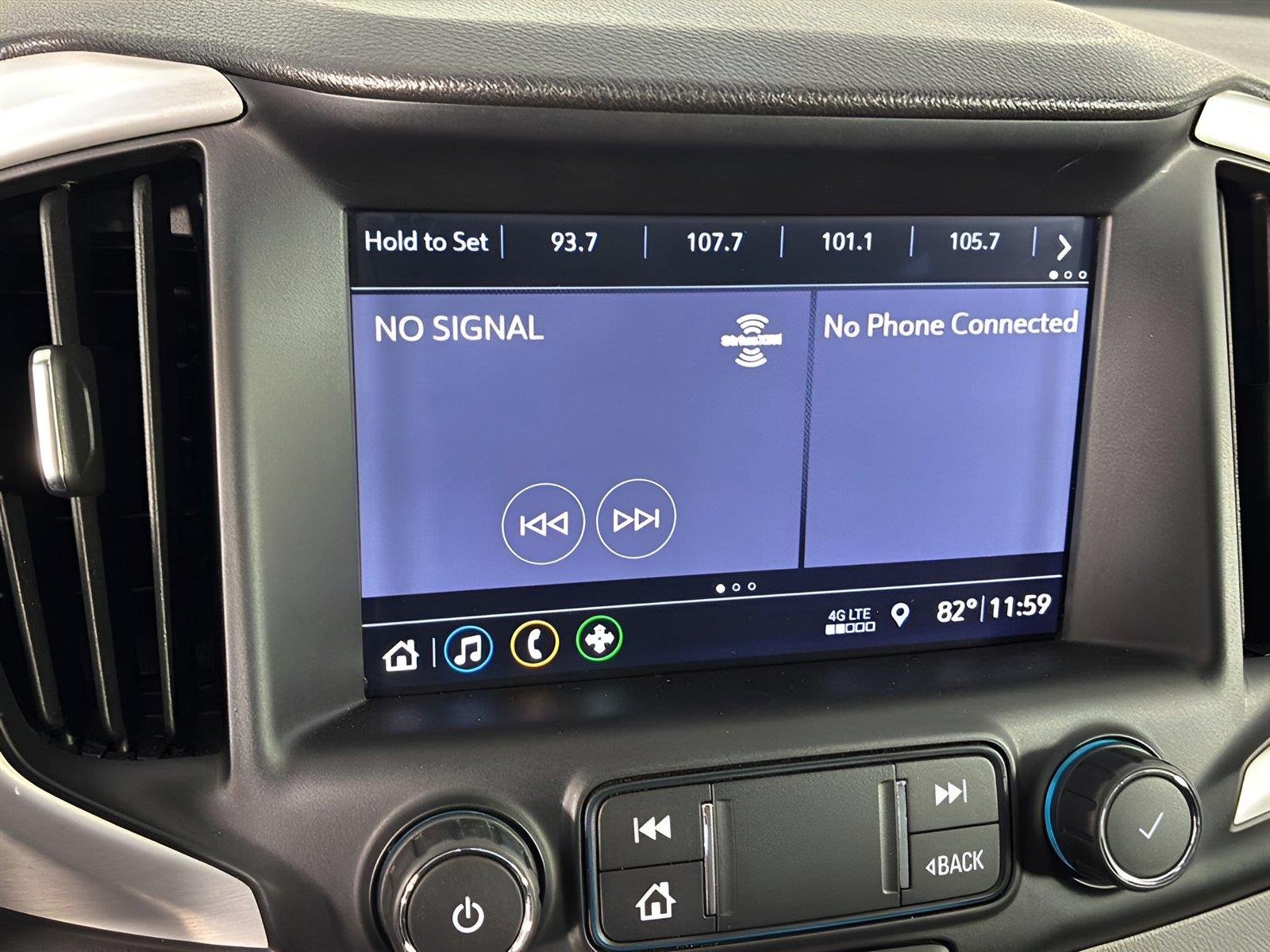 Used 2019 Quicksilver Metallic GMC SLT image 28