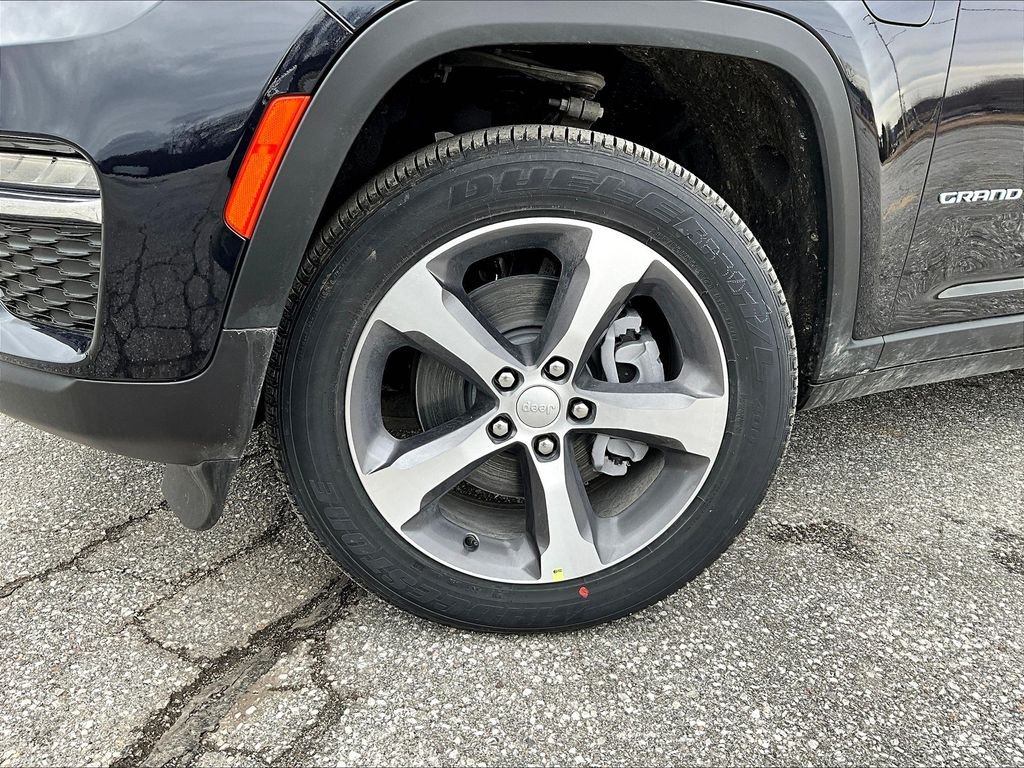 New 2024 Midnight Sky Jeep 4xe image 7