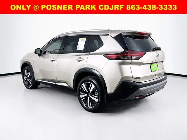 Used 2021 Gold Nissan SL image 5