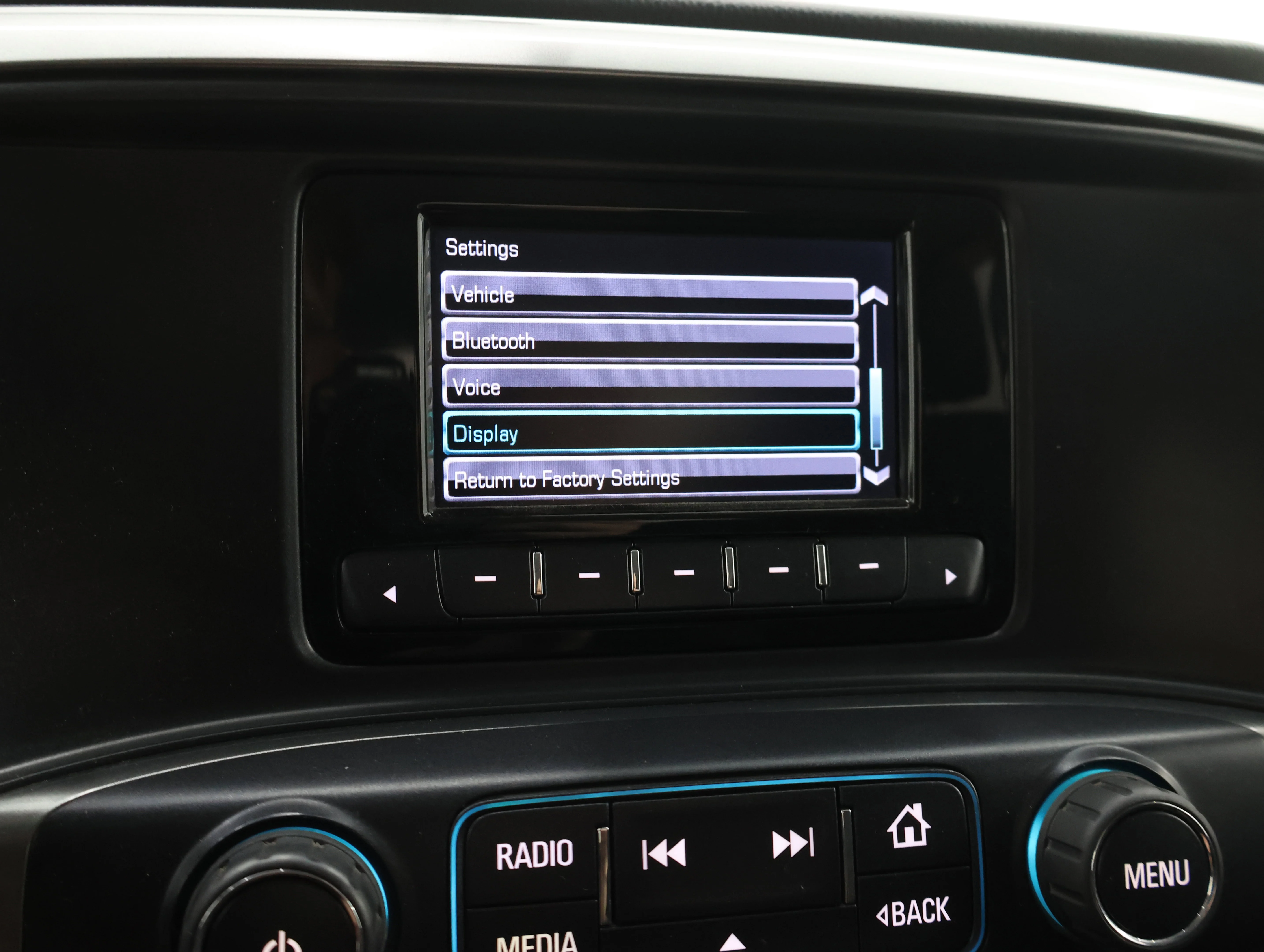 Used 2015 Summit White Chevrolet LT image 44