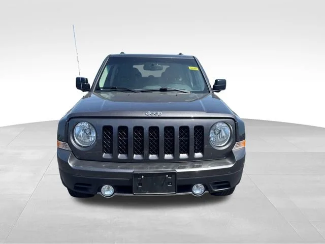 Used 2017 Gray Jeep High Altitude 4x4 image 9