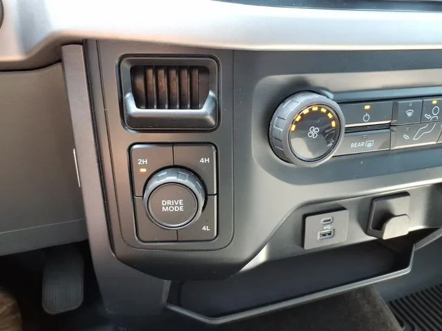 Used 2023 White Ford XLT image 22