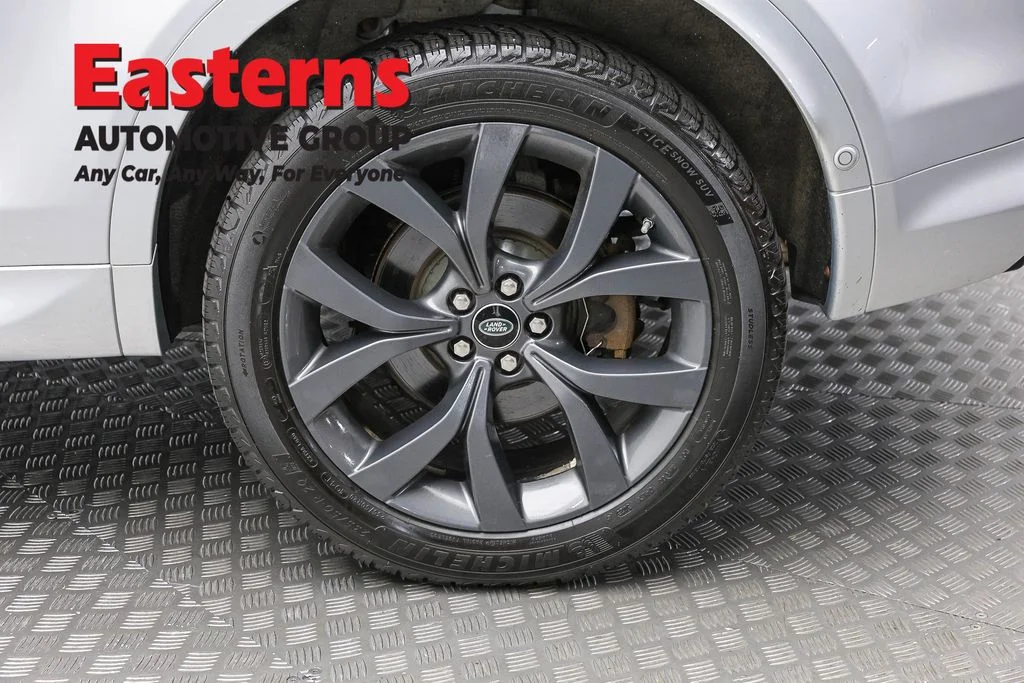 Used 2021 Gray Land Rover SE R-Dynamic image 10