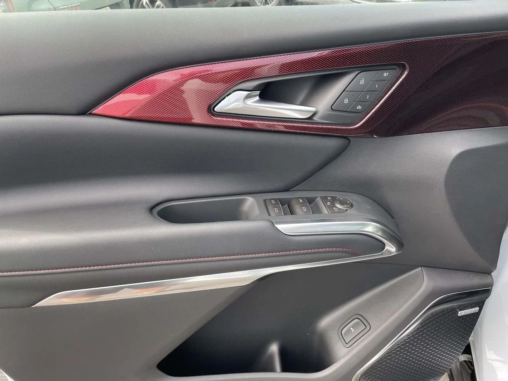 New 2026 Polar White Tricoat Chevrolet RS image 18