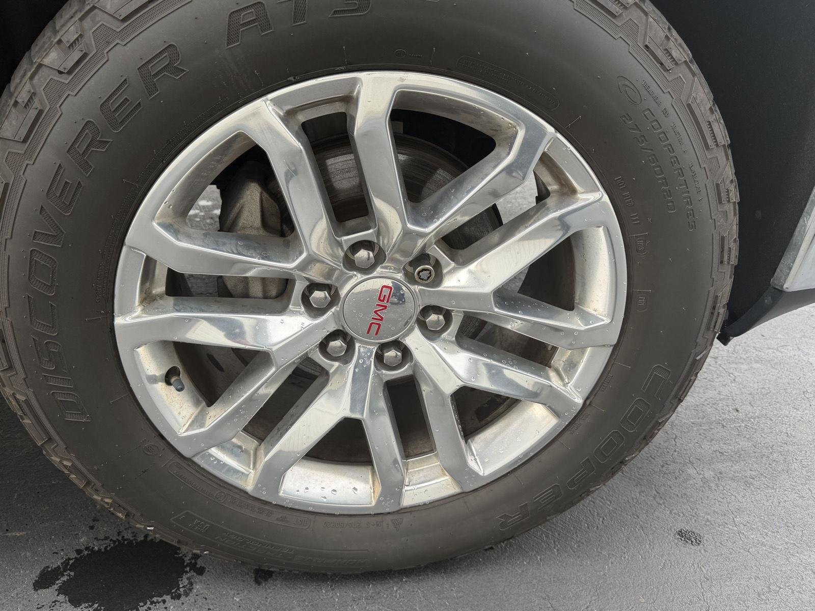 Used 2019 Dark Sky Metallic GMC SLE image 39