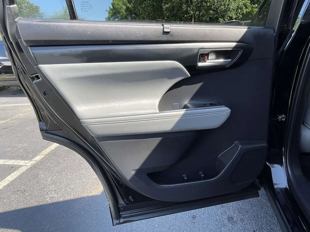 Used 2024 Black Toyota XLE image 21