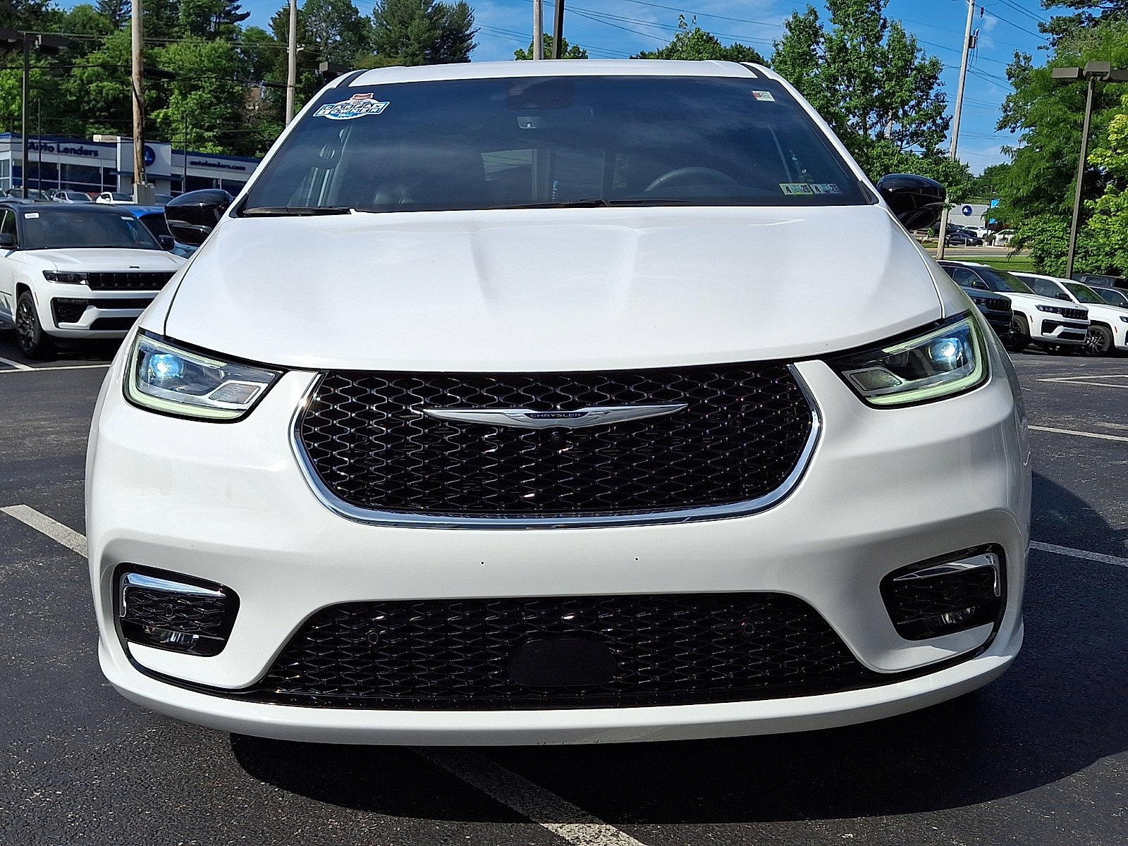 Used 2025 Bright White Clearcoat Chrysler Hybrid Select image 2