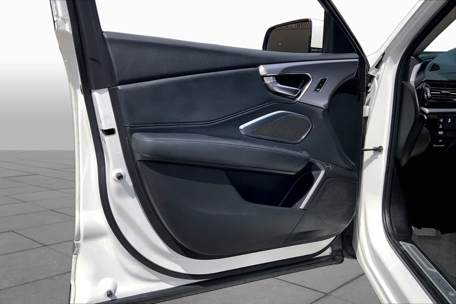 Used 2020 Platinum White Pearl Acura  image 22