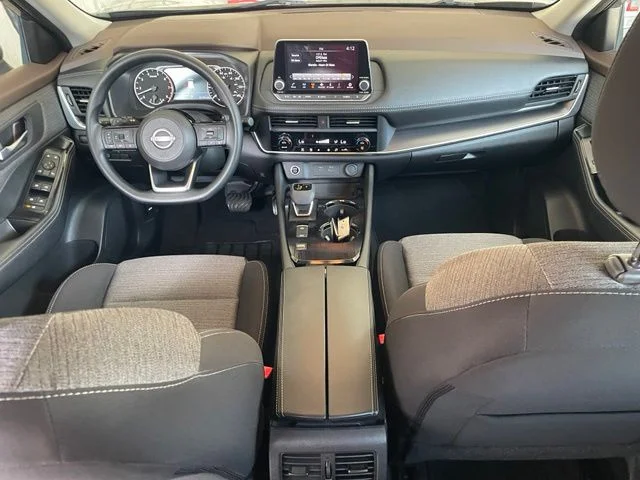 Used 2023 Gray Nissan SV image 11