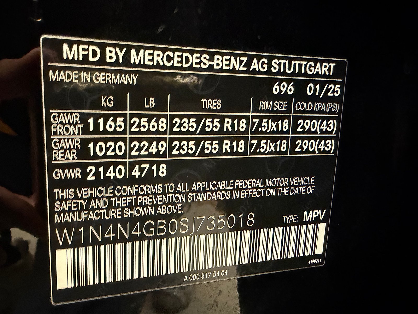 Certified Used 2025 Night Black Mercedes-Benz 4MATIC® image 26