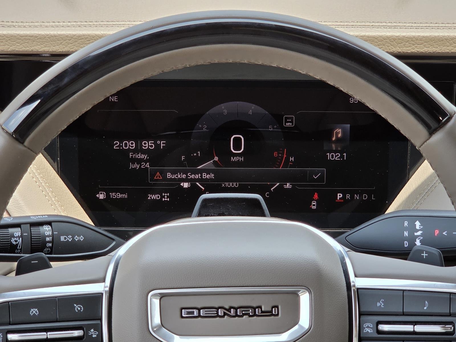 Used 2025 White Frost Tricoat GMC Denali image 19