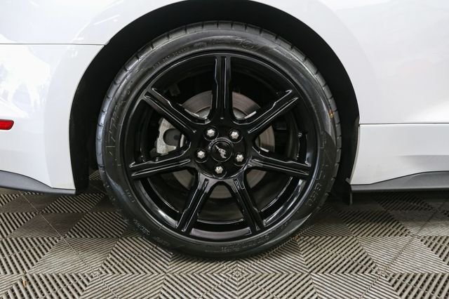 Used 2020 White Ford GT Premium image 15