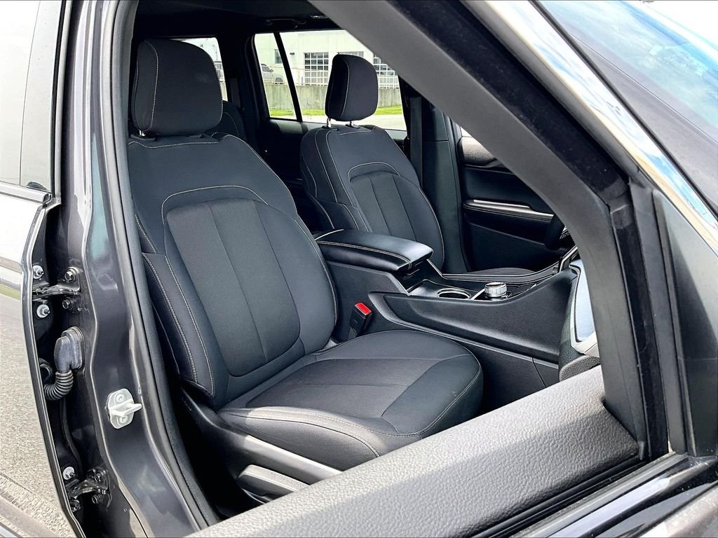 Used 2024 Baltic Gray Metallic Clearcoat Jeep Laredo X image 11