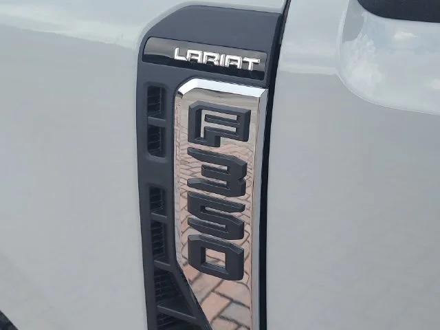 New 2026 Avalanche Ford Lariat image 9