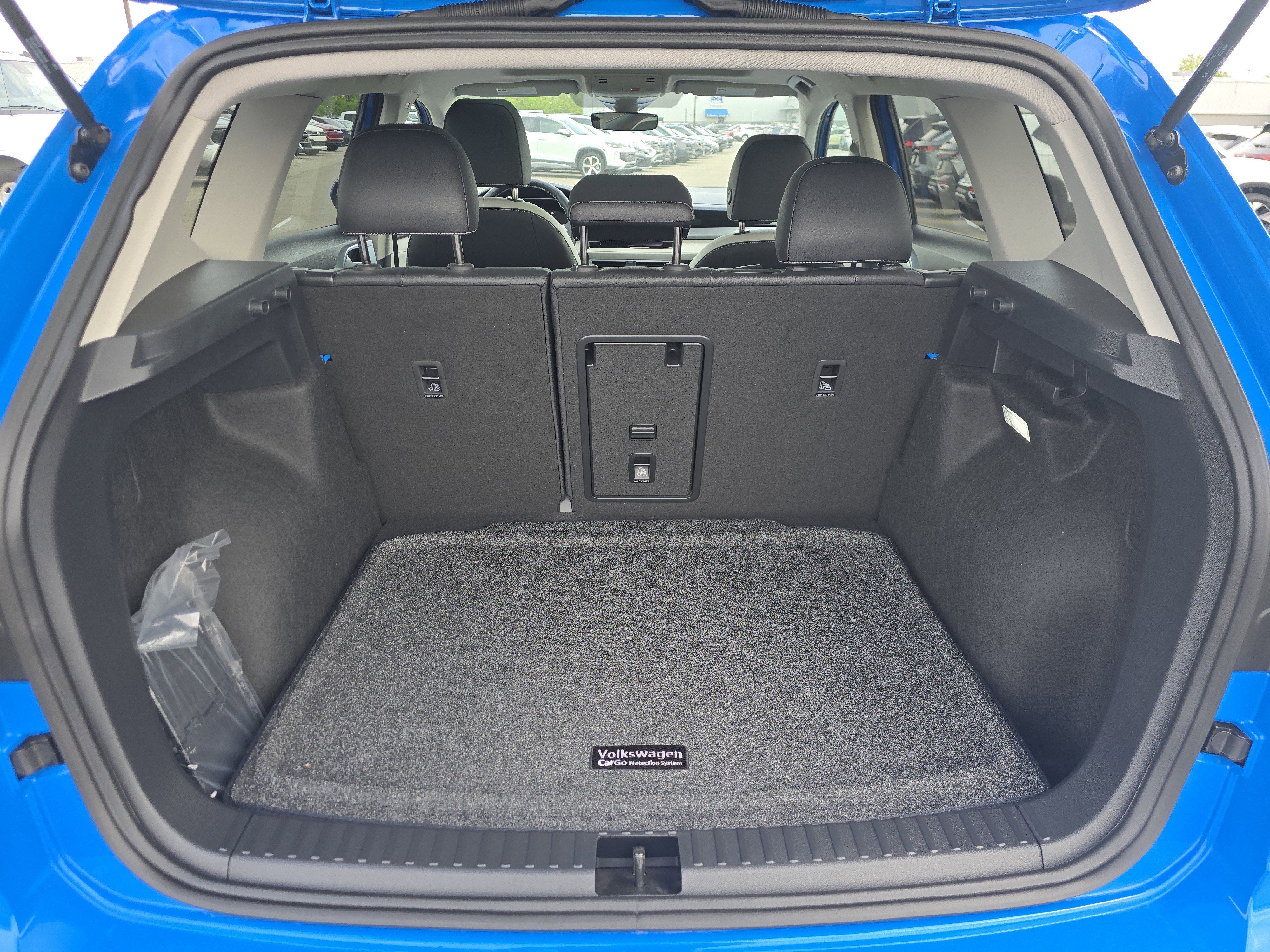 New 2026 Cornflower Blue Volkswagen SE image 27